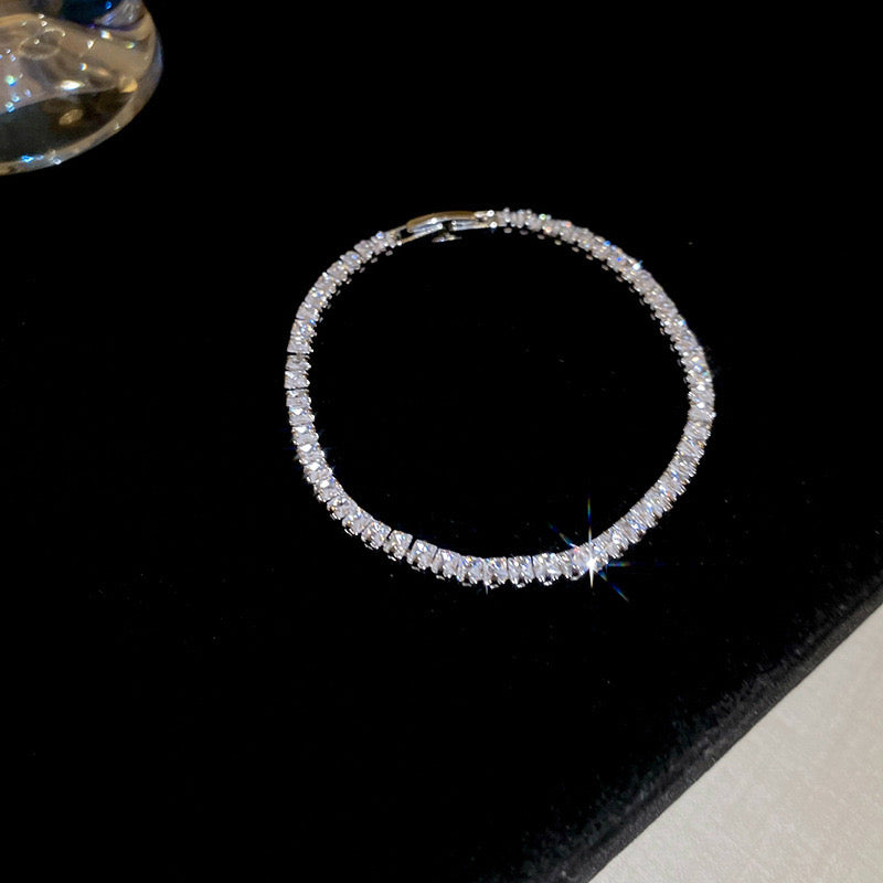 Gilded Halo – Classic Tennis Bracelet