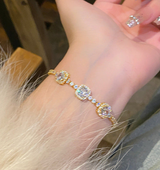 Royal Bloom – Opulent Sparkle Bracelet