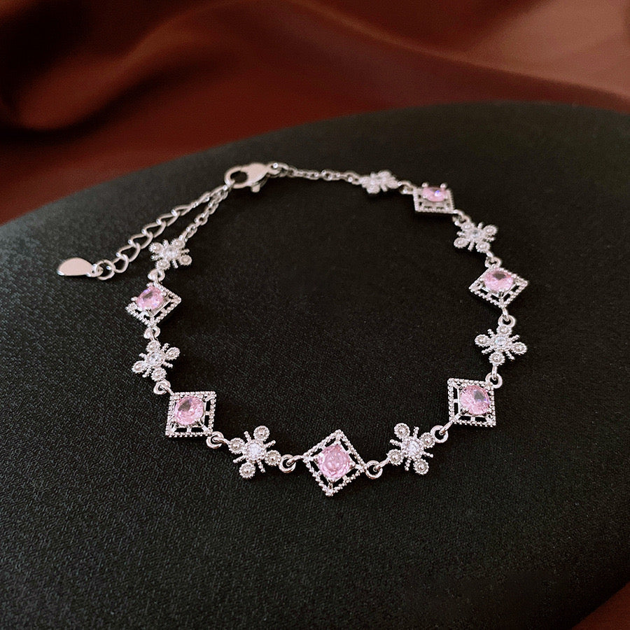 Trinity Bloom – Delicate Charm Bracelet