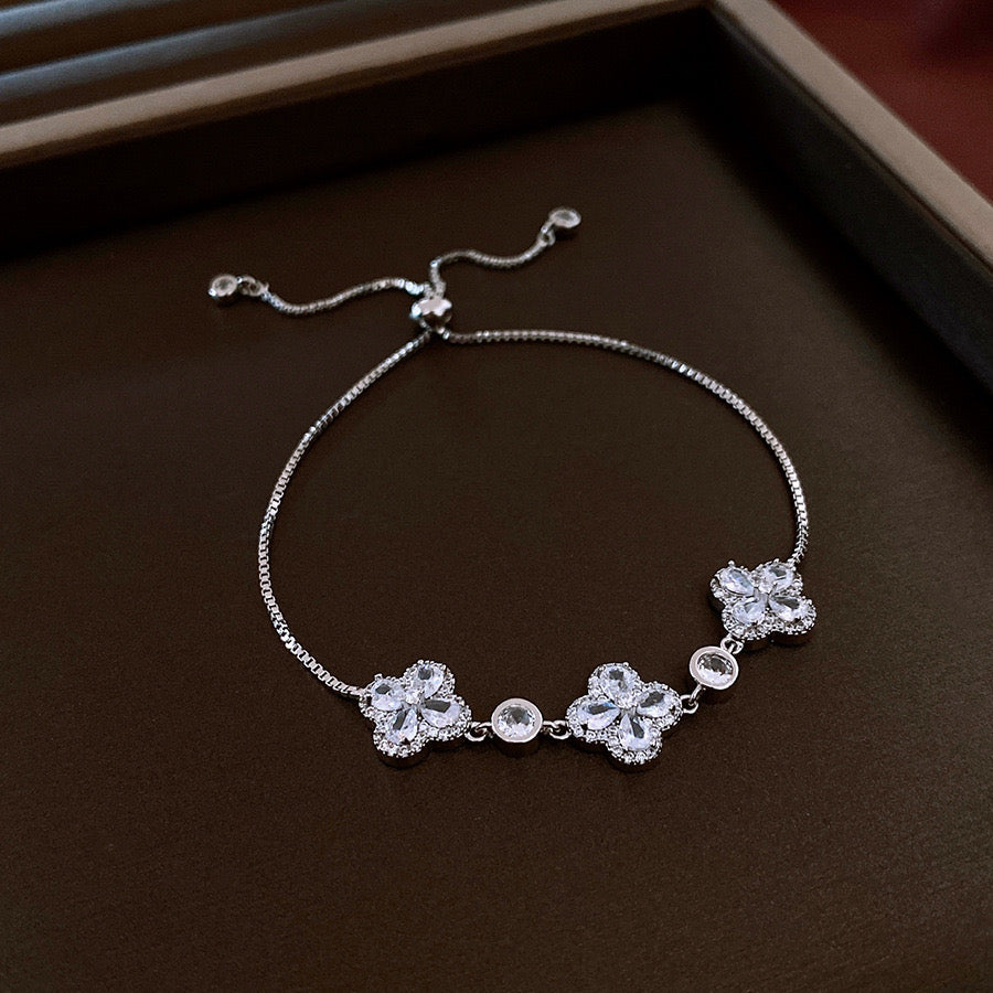 Diamond Web – Luxe Lace Bracelet