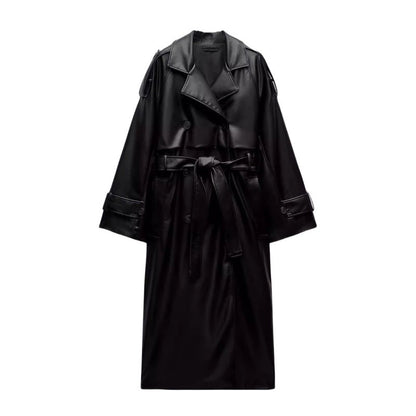 Schwarzer Ledermantel mit Gürtel